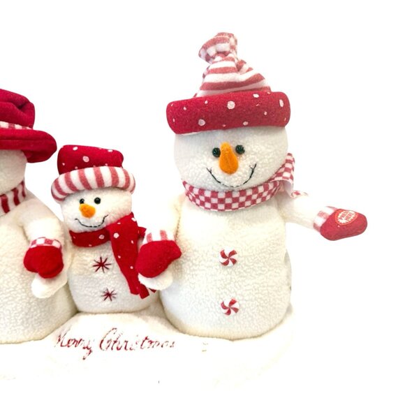 Hallmark Family Three Snowmen Merry Christmas Music Motion Red White Hat Scarf - Picture 3 of 6
